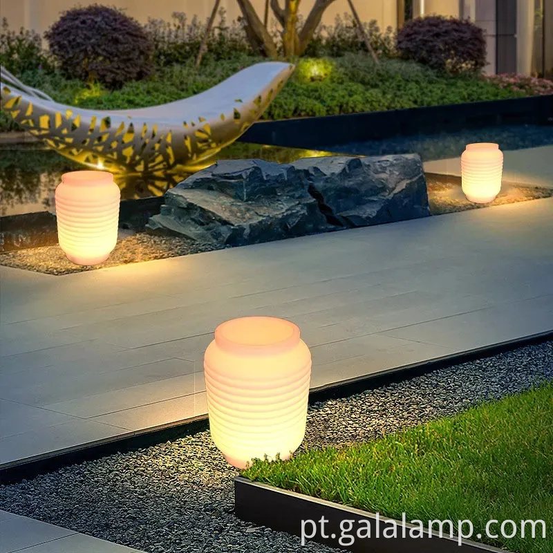 Alto-falante Bluetooth movido a energia solar e combinação de luz de quintal ao ar livre